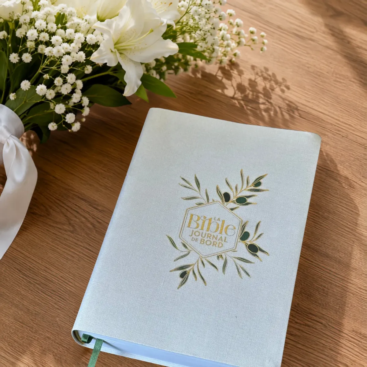  À la recherche d'idées cadeaux de  mariage  ?   Découvrez notre sélection de Bibles et livres.   